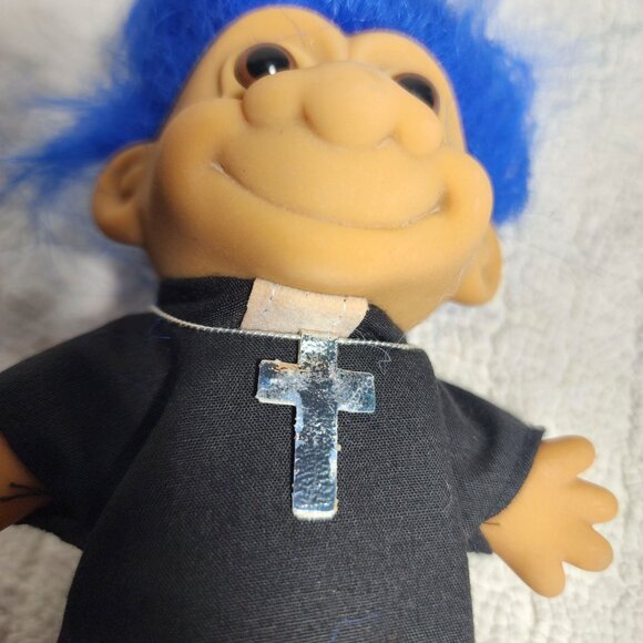 Vintage Russ Priest Preacher Clergy Catholic Blue hair w/Cross - Picture 3 of 5